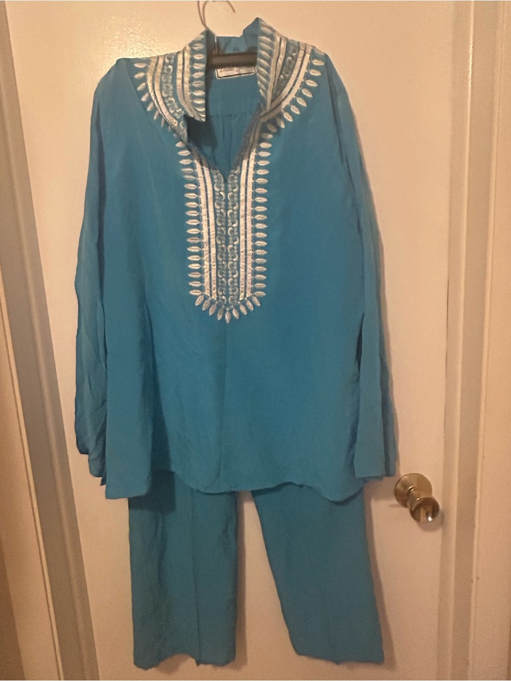 Diane Gilman Teal Embroidered Tunic and Pull-On Trousers 100% Silk